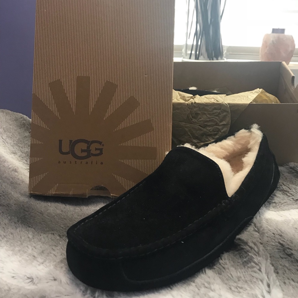 Authentic UGG Mens Ascot Size 12